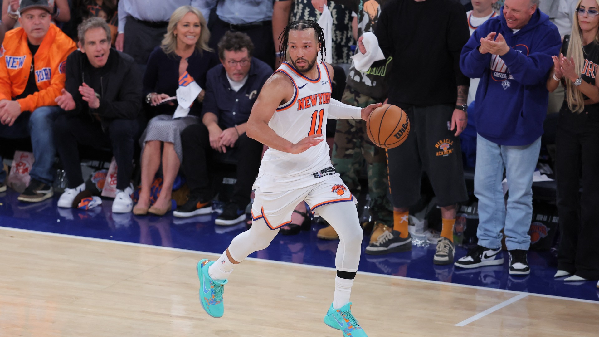 Video thumbnail for Jalen Brunson Shines as Knicks Stage Epic Comeback vs. Cavs