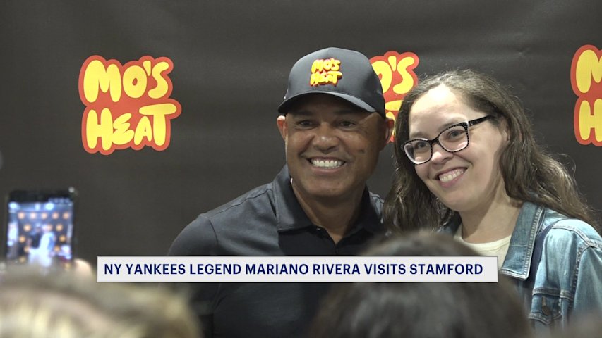 Video thumbnail for Enter Sandman: NY Yankees legend Mariano Rivera visits Stamford grocery store