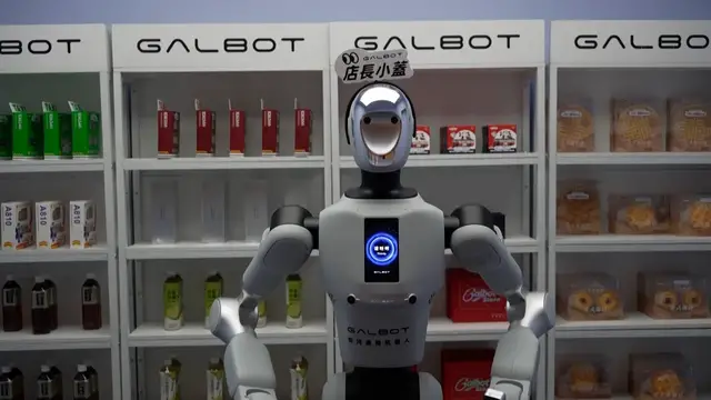 Video thumbnail for Shoppers interact with Hong Kong’s first robot shopkeeper