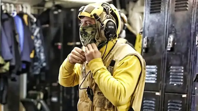 'Video thumbnail for Two USN Warships At Sea • Never Resting (DEC 2020)'