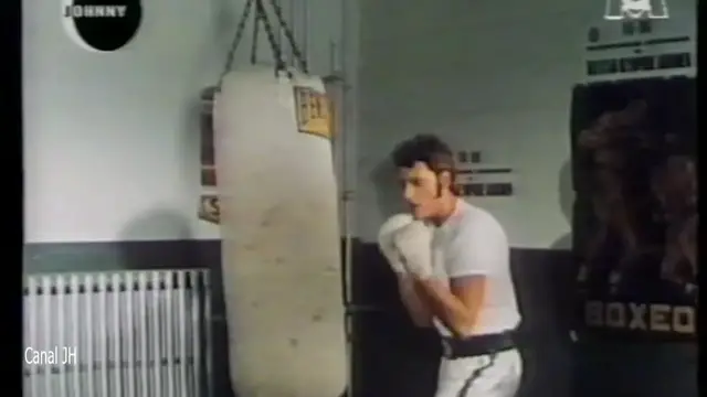 Video thumbnail for Johnny Hallyday - Aussi dur que du bois - 1967