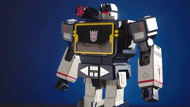 Video thumbnail for Robosen's Transformers Soundwave Robot - Official Trailer