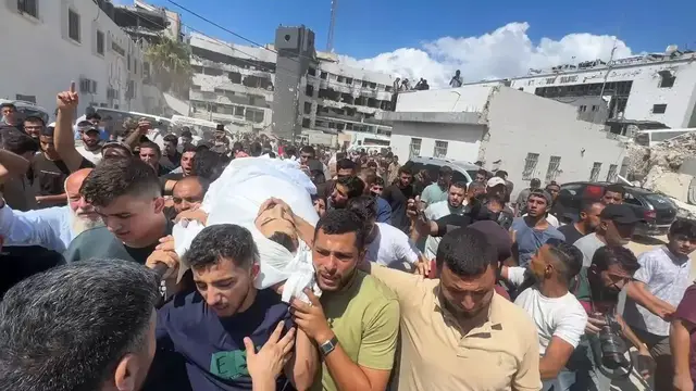 Video thumbnail for Gaza Mourners Farewell Basir Al-Barsh.