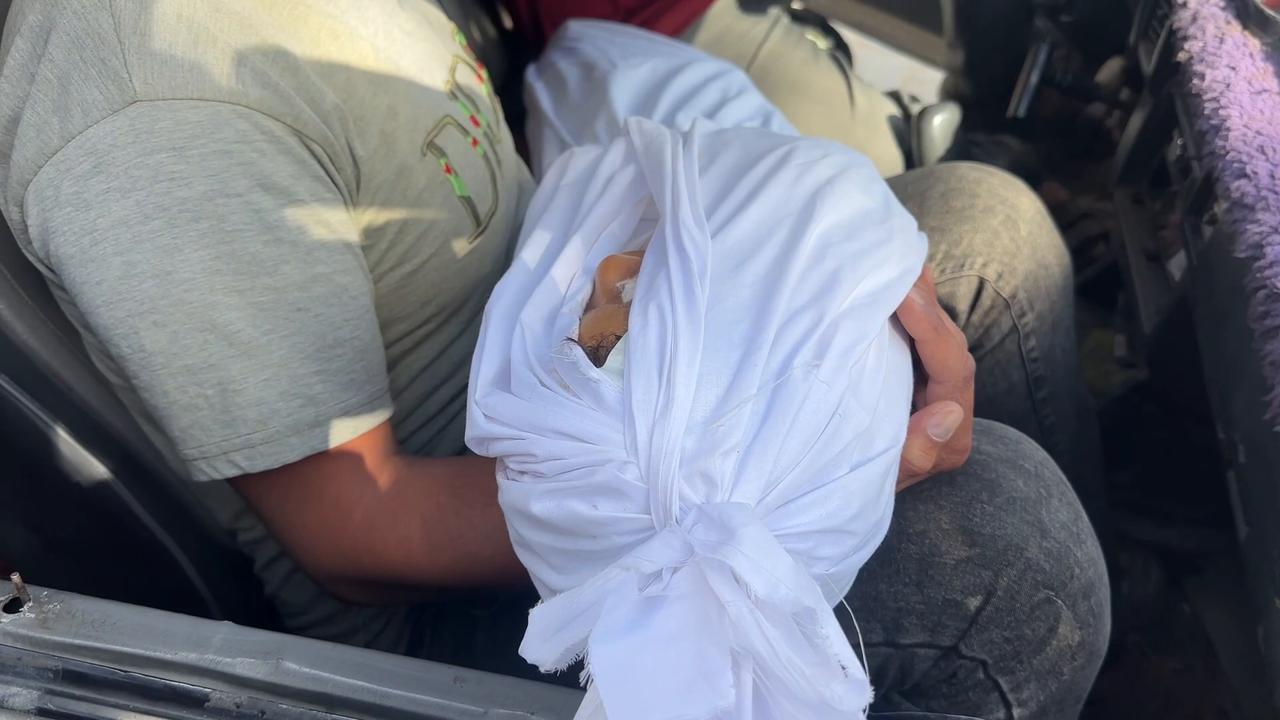 Video thumbnail for Palestinian toddler killed in Israeli strike while walking with father in Gaza.