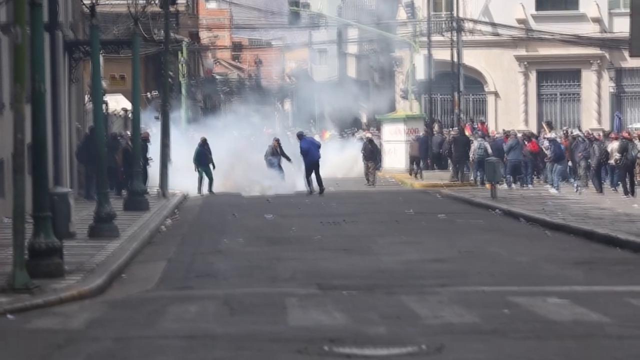 Video thumbnail for Bolivia: Anti-government protests continue in Bolivia.