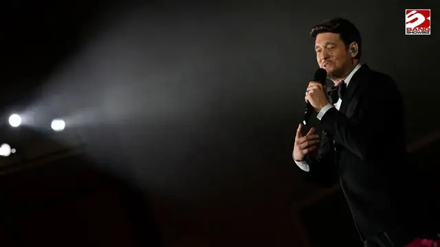 Video thumbnail for Michael Buble reveals Dolly Parton's touching duet letter