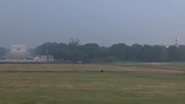 Video thumbnail for US: Thick Haze From Canada Wildfires Blankets Washington, D.C..
