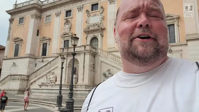 'Video thumbnail for 5 Quick Bites to Eat in Italy: Fast, Delicious & Totally Local!'