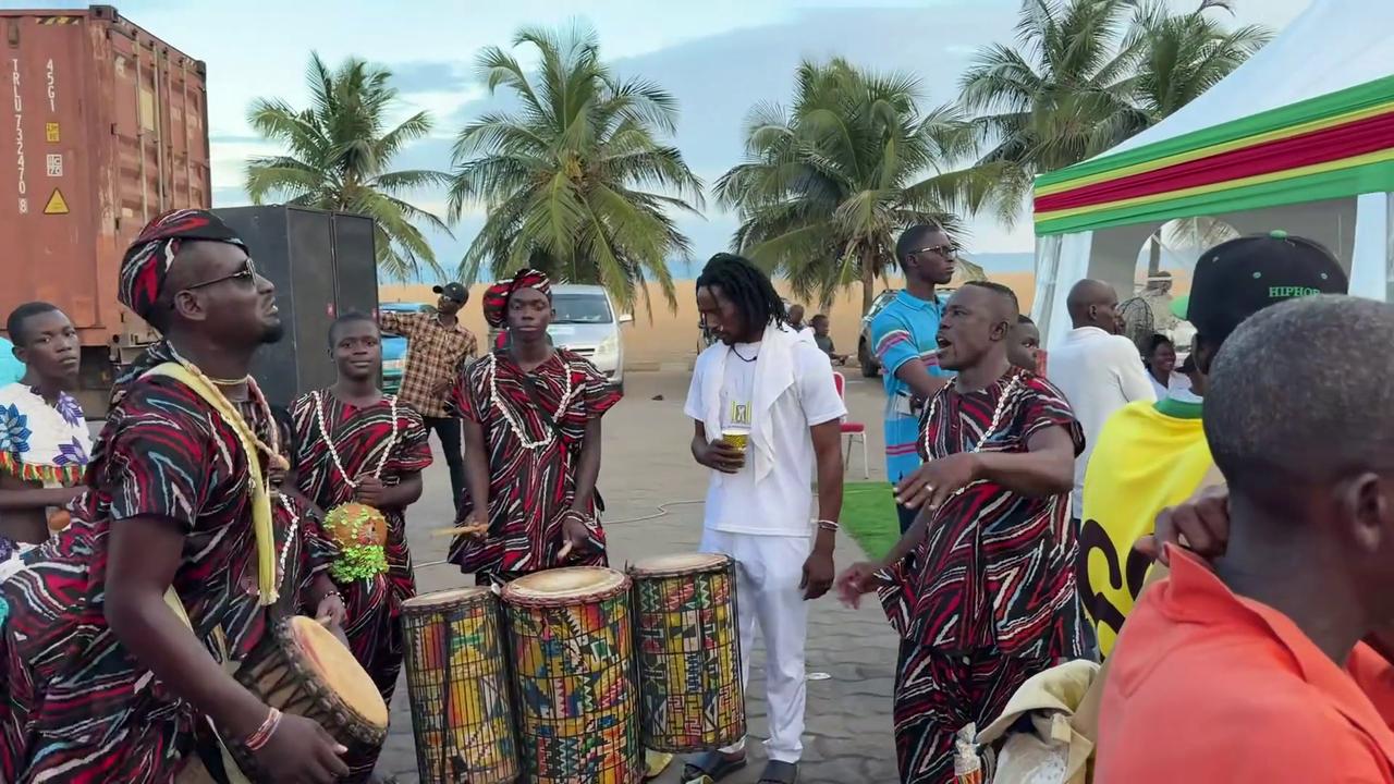 Video thumbnail for Togo: Belgian cyclist wins international cycling tour in Lome.
