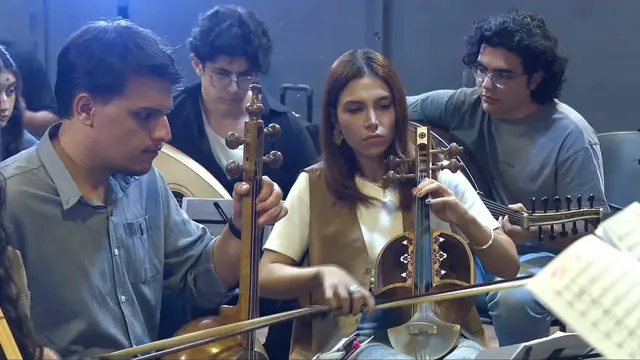 Video thumbnail for Iranian musicians find hope and healing through music amid war