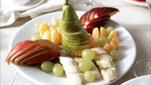 Video thumbnail for Grapes free stock video in 4K