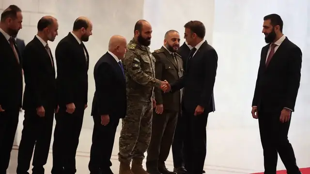 Video thumbnail for Syria: Macron meets Syrian President al-Sharaa in Damascus.