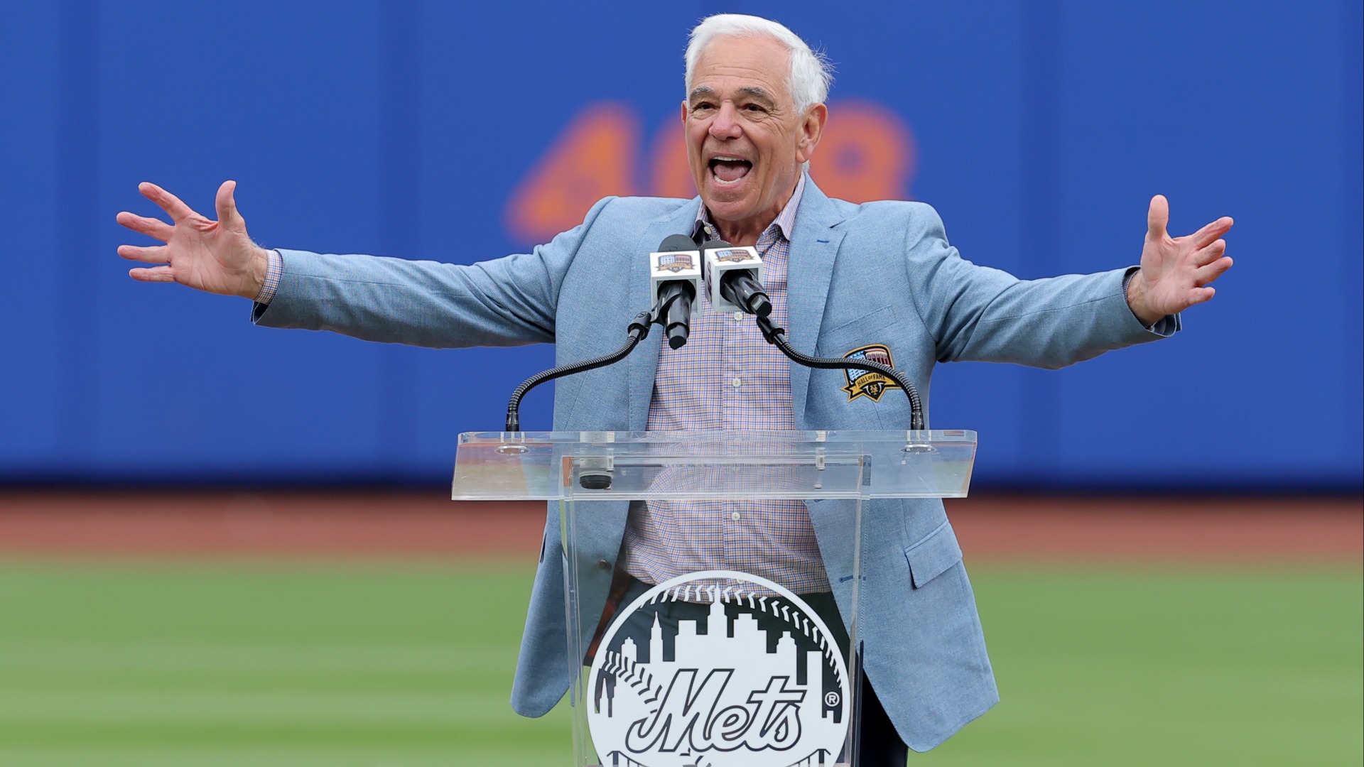 Video thumbnail for Bobby V's Induction into the Mets Hall of Fame: A Recap