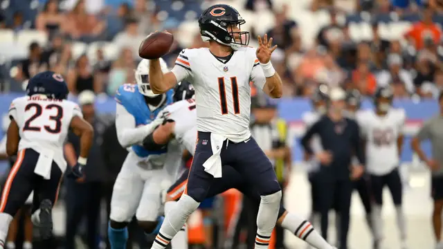 Video thumbnail for Chicago's QB Conundrum: Injuries Stir Quarterback Dilemma