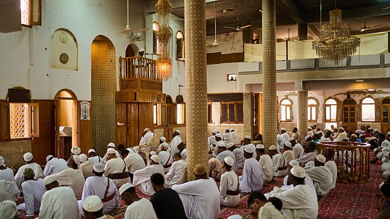 Video thumbnail for War-damaged mosque offered shelter during fighting in the Sudanese capital
