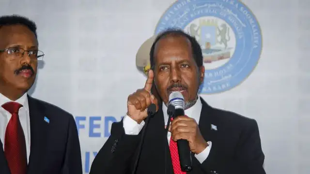 'Video thumbnail for Somalia's president and opposition leaders reach historic election agreement'