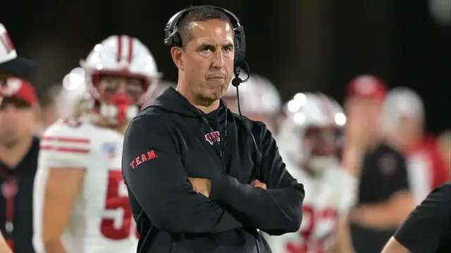Video thumbnail for USC vs. Wisconsin Big Ten Betting Preview: Take Badgers +3
