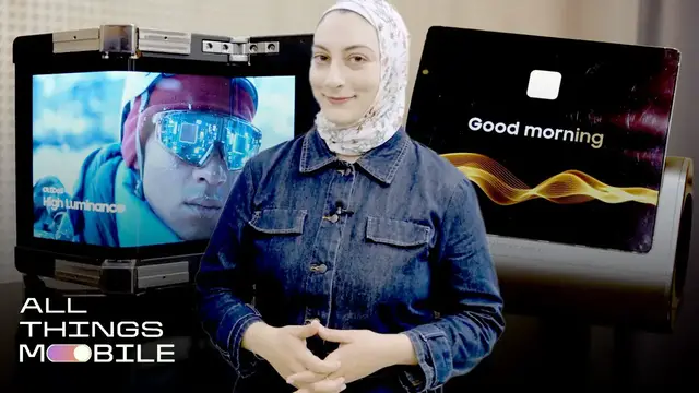 Video thumbnail for A rare look inside Samsung's secret display lab: Rollable phones, foldables and more