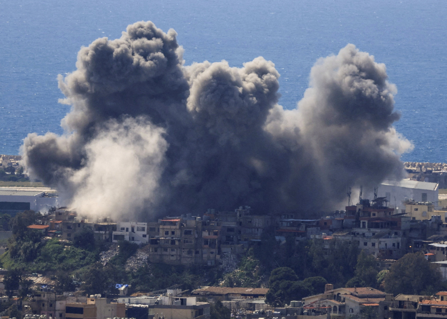 Video thumbnail for ‘Israel must be restrained for US-Iran ceasefire to hold’