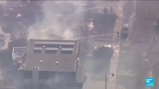 Video thumbnail for Coastal homes burn as hot winds fuel California fires