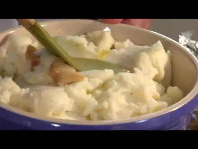 Video thumbnail for Jamie Deen's How-To: Roasting Garlic