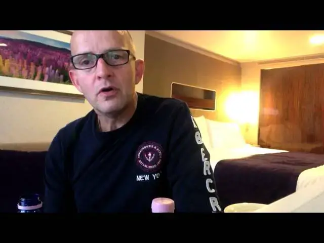 Video thumbnail for 60 Second Cruise Tips : Cruise Line Excursions or Not? (010)