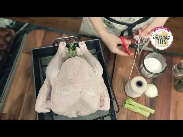 Video thumbnail for How to cook a turkey - Tuesday Tips