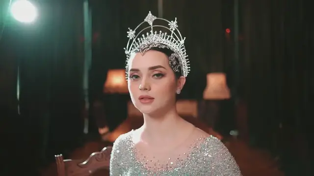 Video thumbnail for "Travis Kelce Joins Taylor Swift Onstage at London's Wembley Stadium: An Unforgettable Eras Tour Moment"