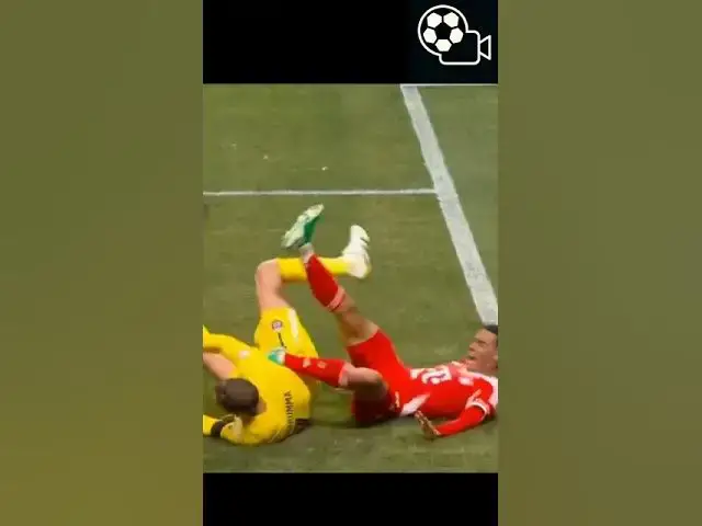 Video thumbnail for goleiro maluco quebra o pé do jogador #futebol #fyy