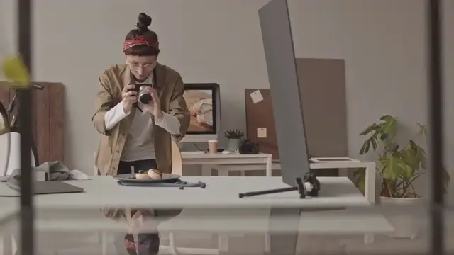 Video thumbnail for Irix 150mm F2.8 1:1 Macro Lens Review: A Closer Look at Your Subject's Secrets