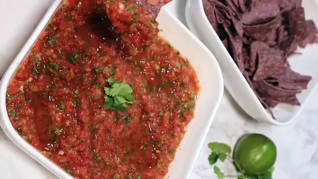 Video thumbnail for How to Make Homemade Salsa in Less than Five Minutes_(720P_HD)
