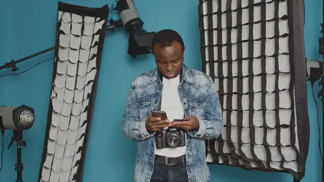 Video thumbnail for How to Monetize Your Photography with Stock Photo Websites