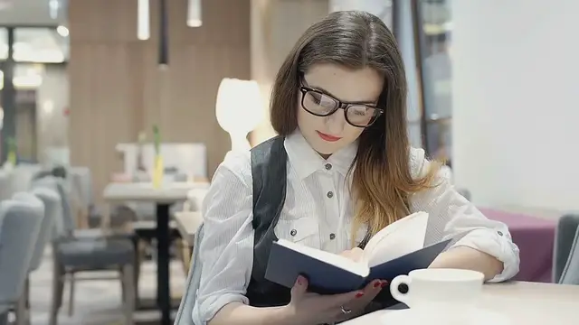 Video thumbnail for Essential Books for Business Success