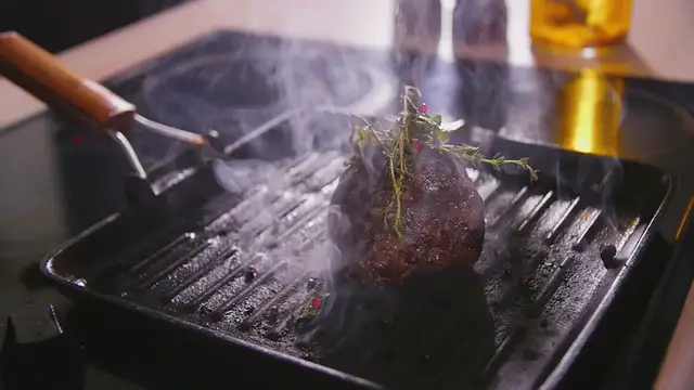 Video thumbnail for Lomo Saltado with Beef and Potatoes Recipe