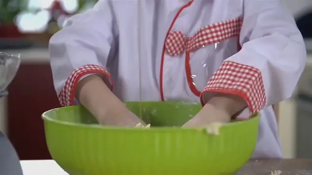 Video thumbnail for Manti with Yogurt Sauce Recipe