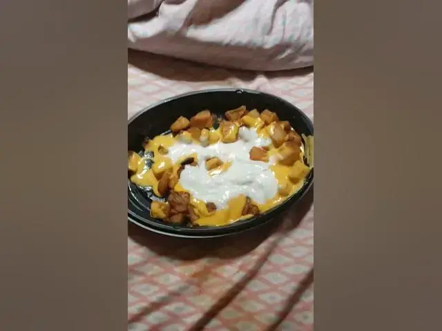 Video thumbnail for Cheesy Fiesta Potatoes