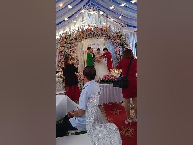 Video thumbnail for nhà gái trao dâu