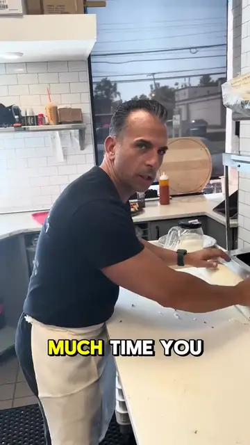 Video thumbnail for The owner of Krispy Pizza makes the FAMOUS Cheesesteak Pinwheels_ 🍕💯(720P_HD)