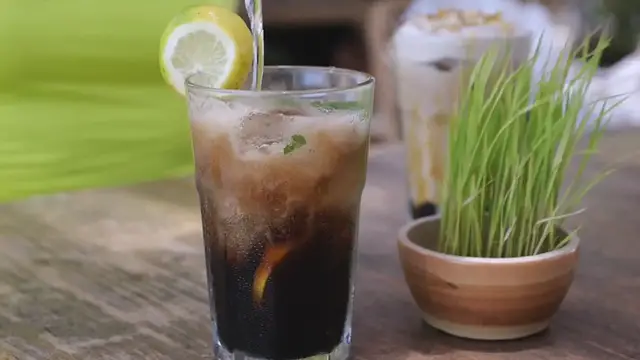 Video thumbnail for Lobster Rolls – A Delicacy of the Coast