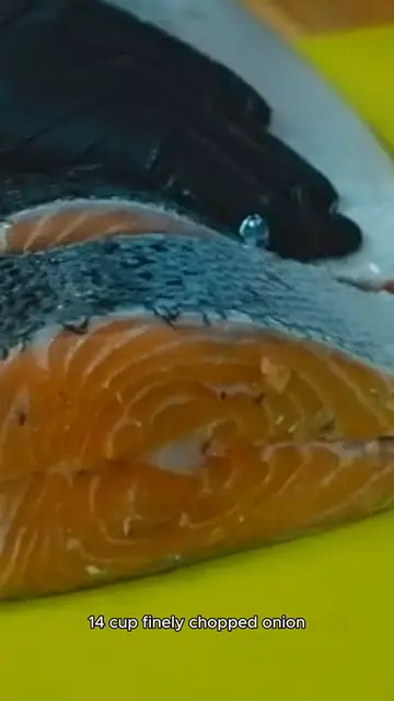 Video thumbnail for recipe salmon cakes