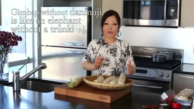Video thumbnail for Yellow Pickled Radish (Danmuji 단무지)(720P HD)