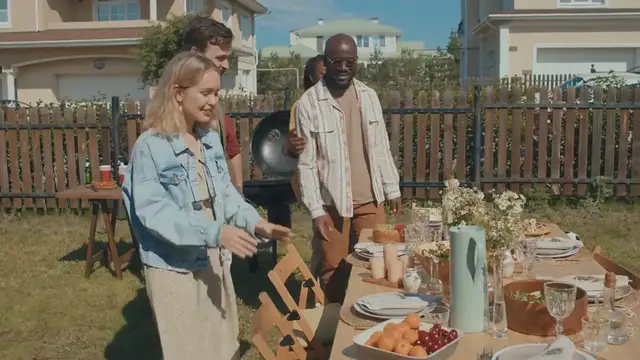 Video thumbnail for "Kate Middleton's Parents Attend Wimbledon Amid Hope She'll Continue Tradition Amid Cancer Treatment"
