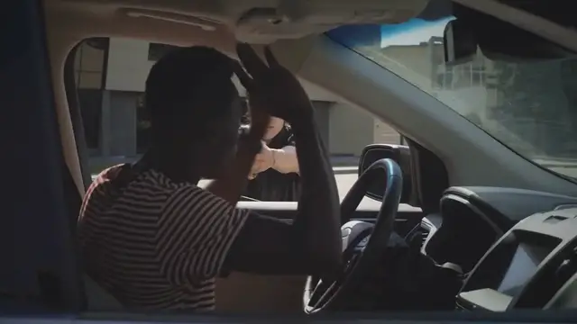 Video thumbnail for Man behind iconic Australian meme dies at 82