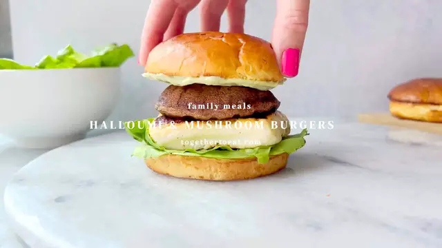 Video thumbnail for Halloumi & Mushrooms Burgers