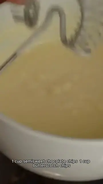 Video thumbnail for magic bars recipe