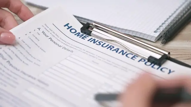 'Video thumbnail for How to choose best insurance for you?'