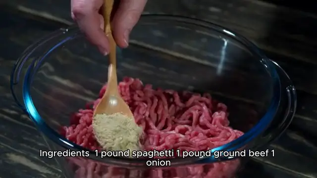 Video thumbnail for recipe for baked spaghetti