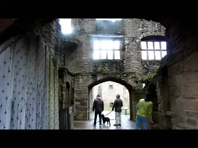 Video thumbnail for Ludlow Shropshire England: town and the famous Castle