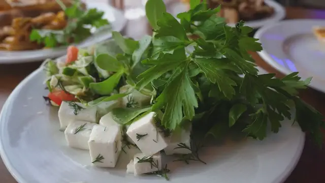 Video thumbnail for A Tour of America’s Best Food Trucks