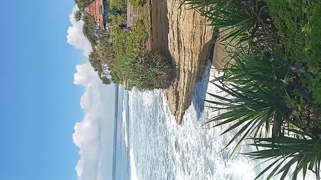 'Video thumbnail for Liburan ke pantai'